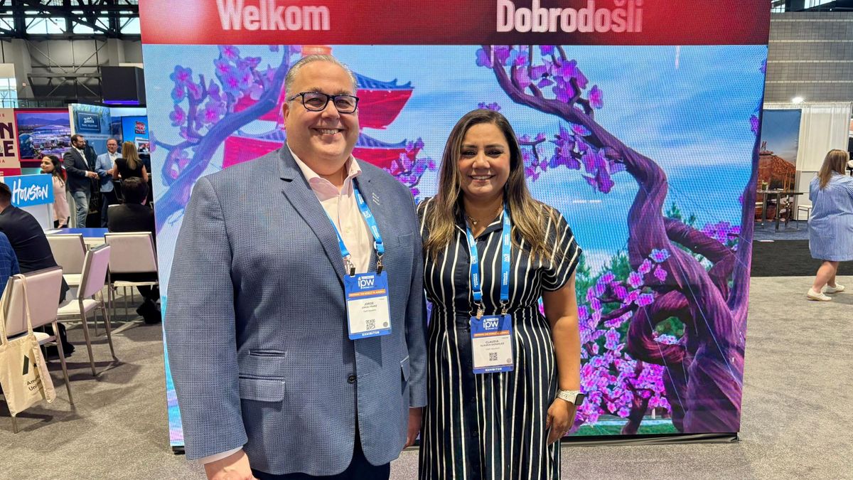 Jorge Franz y Claudia González de Visit Houston