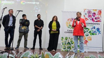 La ministra de Turismo de Corrientes, Alejandra Eliciri, durante su exposición en el evento.