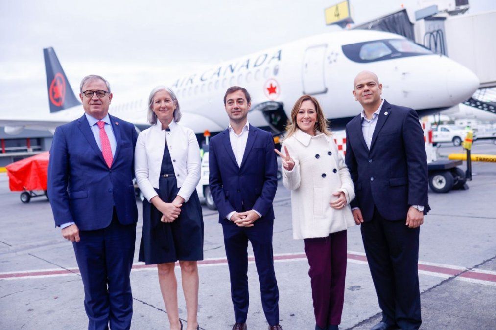 La ruta Monterrey-Toronto de Air Canada será operada por aeronaves Airbus A220 con 12 asientos de clase ejecutiva y 125 de económica. La ruta Monterrey-Toronto de Air Canada será operada por aeronaves Airbus A220 con 12 asientos de clase ejecutiva y 125 de económica.