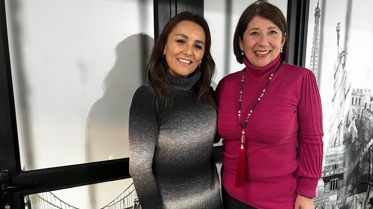 Deltour: Paola Pizarro, gerente comercial; Alejandra Medina, product manager & MICE - Ladevi Medios y Soluciones Deltour: Paola Pizarro, gerente comercial; Alejandra Medina, product manager & MICE
