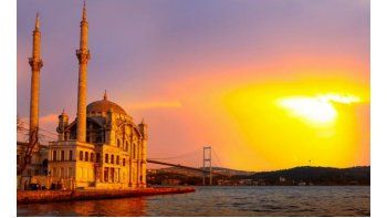 Postal de Estambul, una de las principales ciudades de Turquía.