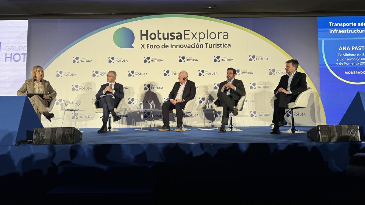 Maurici Lucena, presidente de Aena; Marco Sansavini, CEO de Vueling; Eddie Wilson, CEO de Ryanair; y Javier Gándara, presidente de ALA.