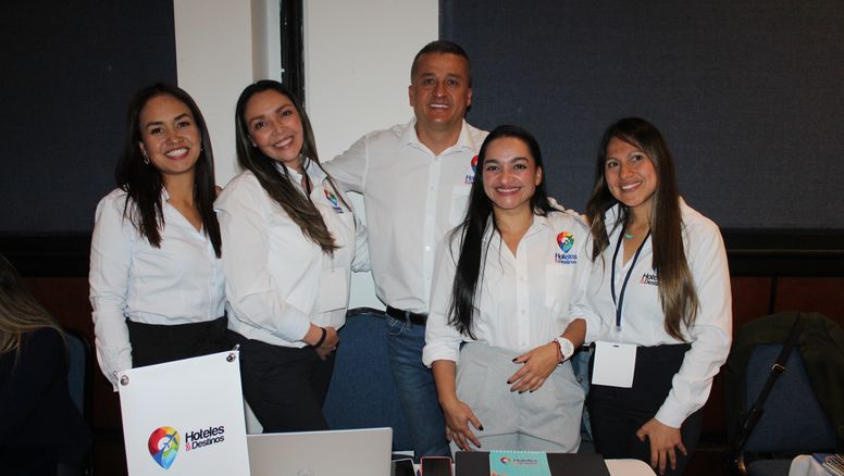 Equipo de Hoteles y Destinos en el marco de Ladevi Wokrshop Bogotá.