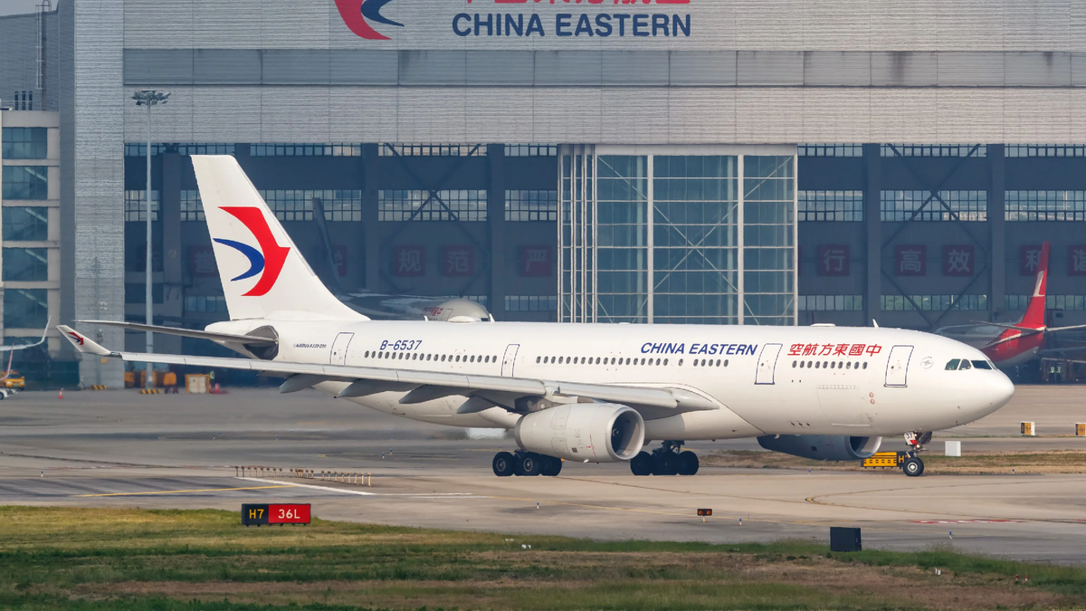 Uno de los aviones de la aerolínea China Eastern Airlines. Uno de los aviones de la aerolínea China Eastern Airlines.