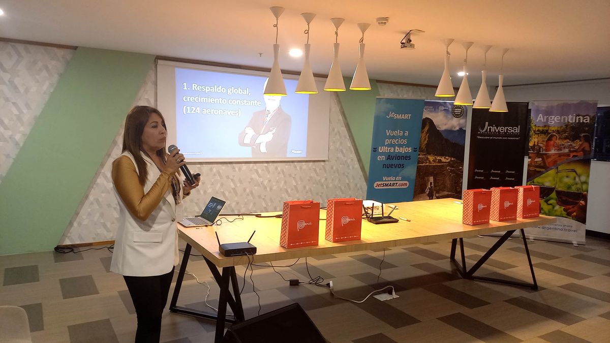 Rudy Correa, representante comercial de JetSmart Ecuador.