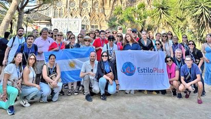 La salida de EstiloPlus incluyó relevantes ciudades europeas, como París, Roma, Verona, Pisa y Barcelona.