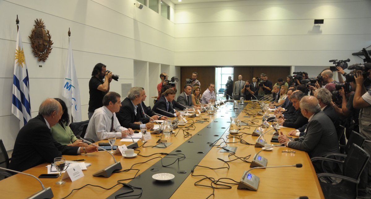 Presidente de la República, Luis Lacalle Pou, encabezó reunión con autoridades del Sinae y Congreso de Intendentes.