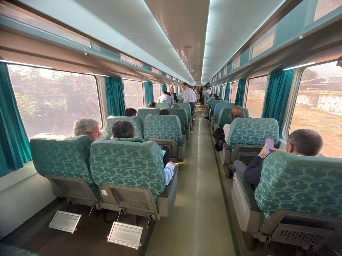 El proyecto de tren Santiago-Batuco tiene una inversión total de 950 millones de dólares. - Ladevi Medios y Soluciones El proyecto de tren Santiago-Batuco tiene una inversión total de 950 millones de dólares.
