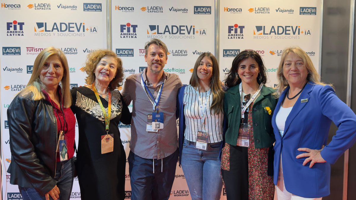 Trayecto Uno: Andrea Polenta, Patricia Azia (Ladevi). Emiliano Mora, Macarena Harsich, Florencia Hurtado y Claudia González (Ladevi). Trayecto Uno: Andrea Polenta, Patricia Azia (Ladevi). Emiliano Mora, Macarena Harsich, Florencia Hurtado y Claudia González (Ladevi).