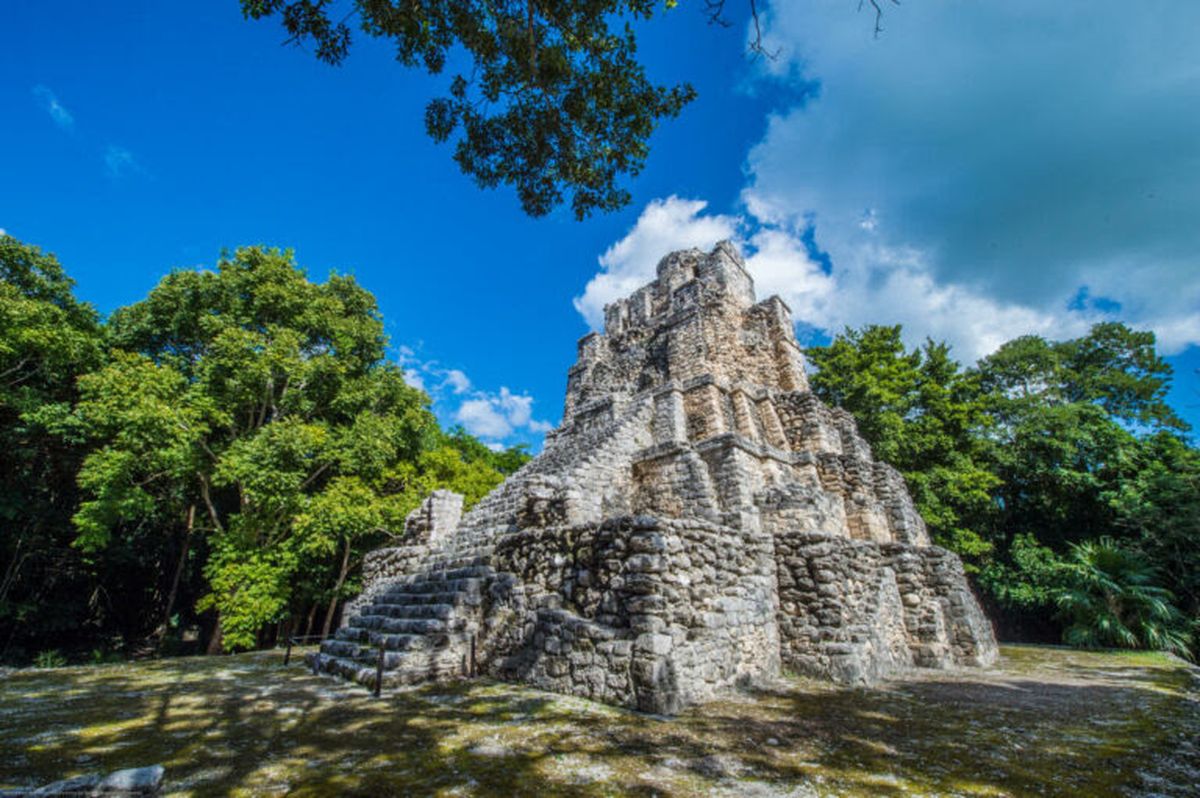 Los templos de Muyil permiten apreciar la riqueza cultural maya que ha perdurado a lo largo de los siglos.