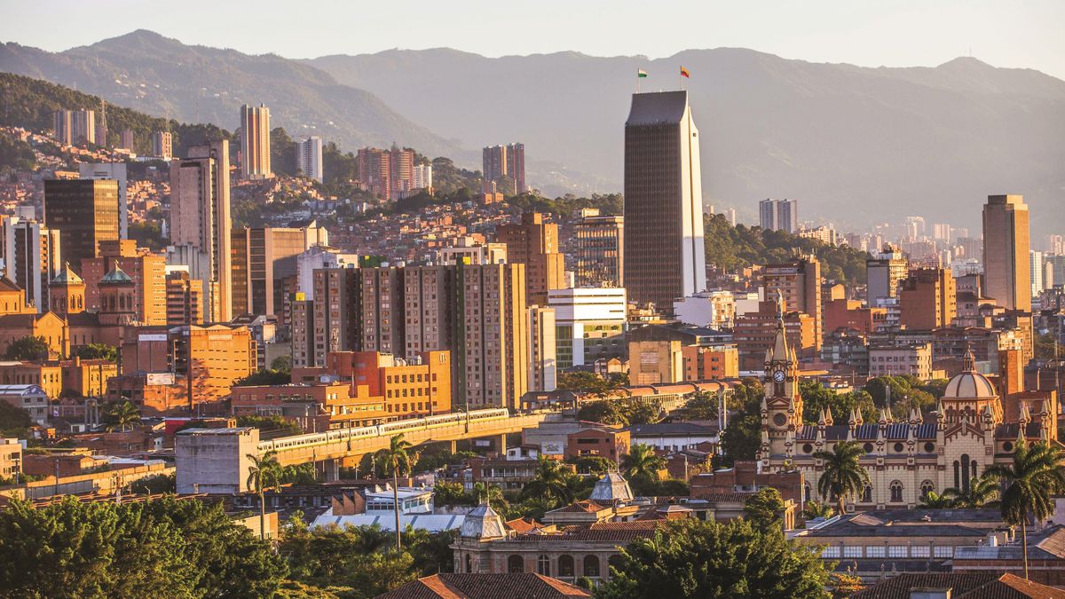 Medellín y Antioquia avanzan con una visión de ciudad-región que integra capacidades, territorios y narrativas.