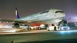 Lufthansa suspendió sus vuelos a Kiev y Odessa.