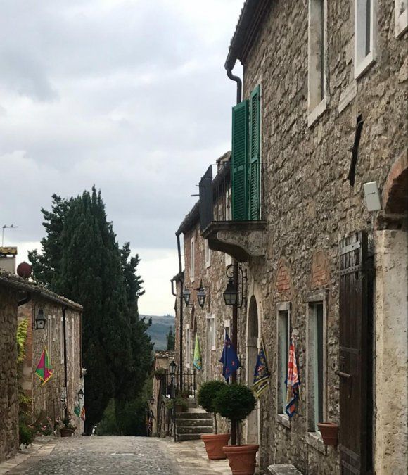 Las calles de la Toscana conjugan sabores, aromas y las mejores opciones de alojamiento.