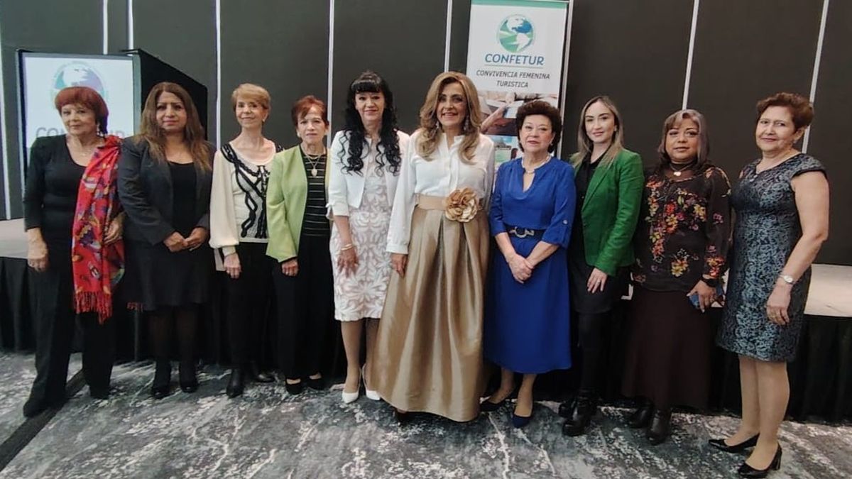 La Mesa Directiva 2026 de Confetur junto a Judith Guerra.