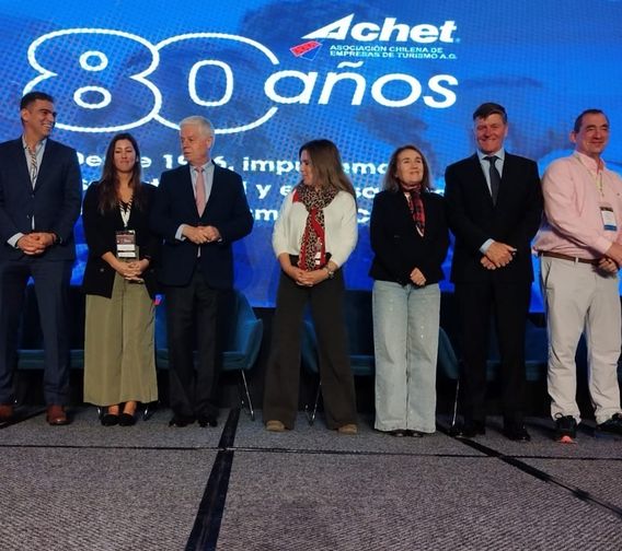 Directorio de Achet durante el cierre del Congreso Achet 2026.&nbsp;