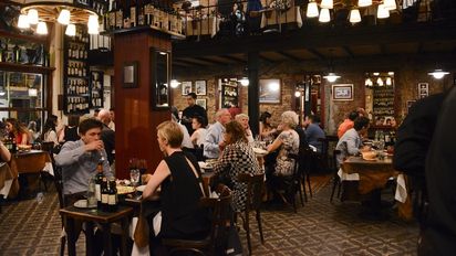 Legislatura de Buenos Aires aprueba que hoteles y restaurantes queden exentos de pagar ABL por 6 meses.