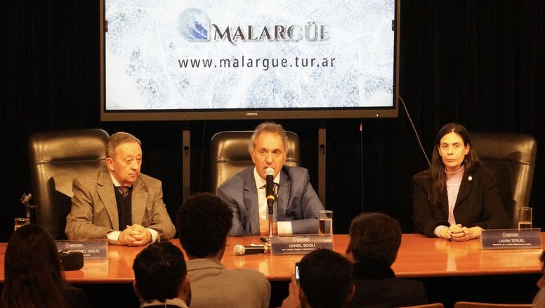 Jaque, Scioli y Teruel en la presentación de la temporada de invierno de Malargüe.