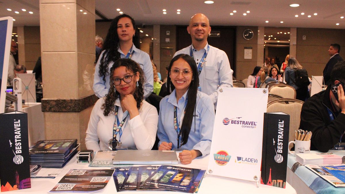 Equipo de Bestravel presente en Ladevi Workshop Bogotá.