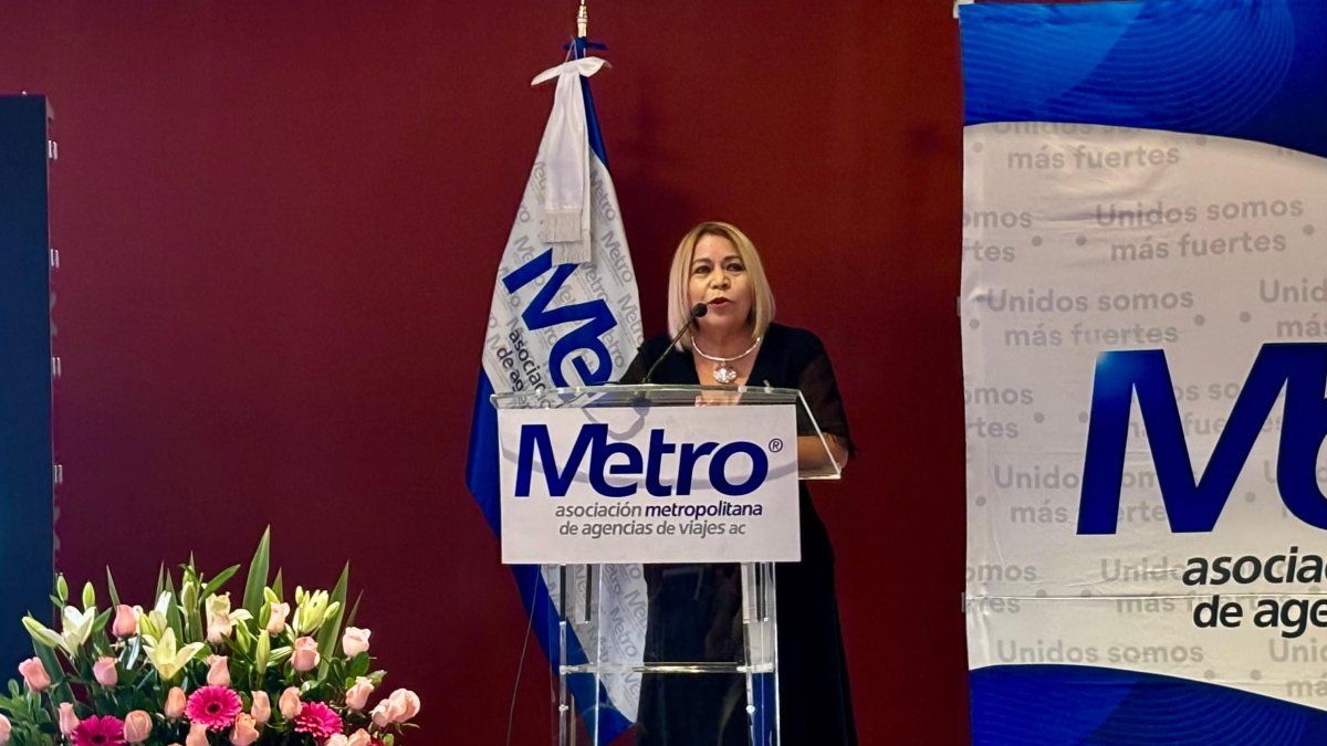 Alicia Mejía, presidenta de la Asociación Metropolitana de Agencias de Viajes (Metro), inaugura la edición de agosto de EPTUR 2025.