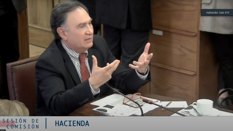 La Comisión de Hacienda ha recibido a diversos gremios del turismo en la discusión de la ley.&nbsp;