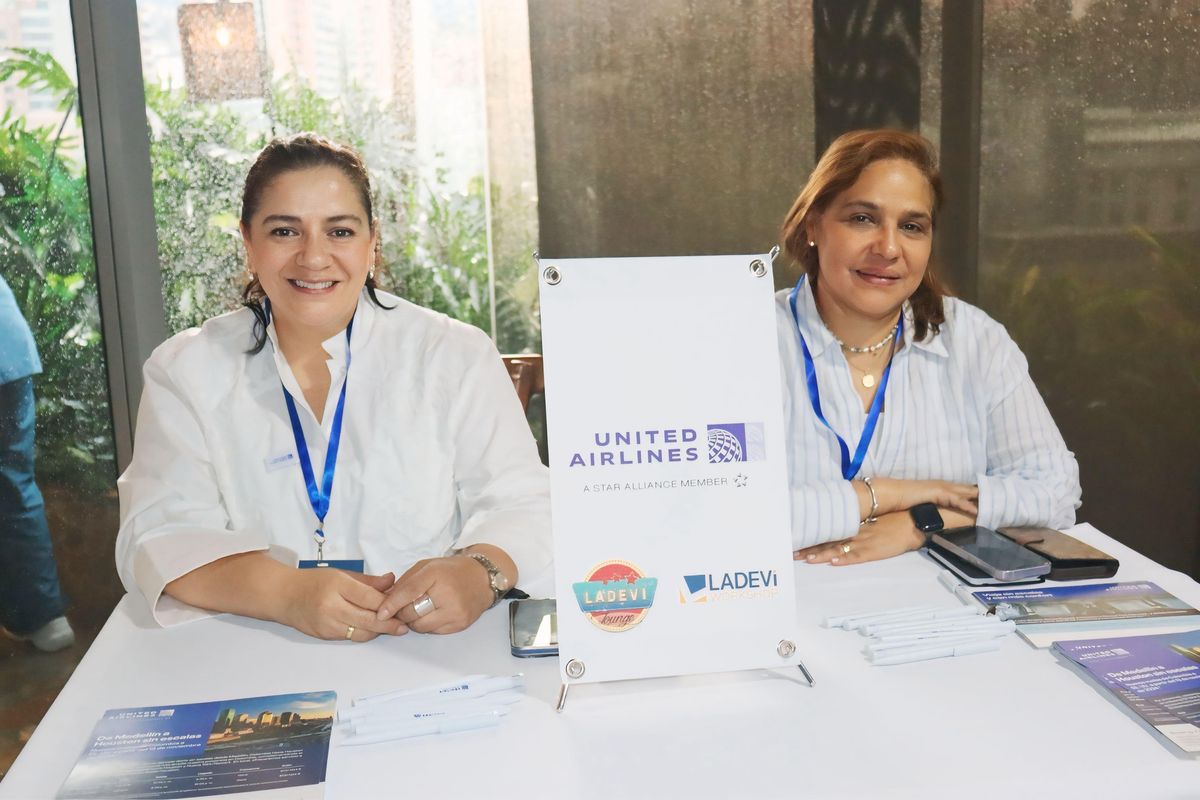 Ingrid León y Fabiola Fernández de United Airlines en el marco de Ladevi Workshop.