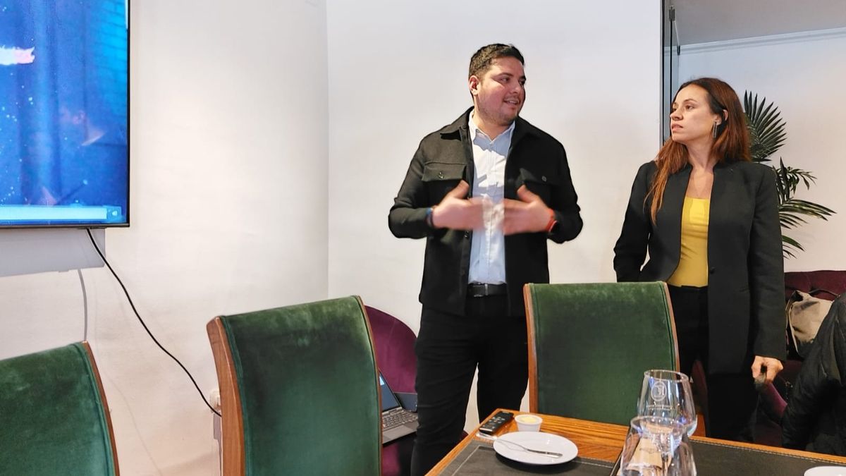 Cristián Ibañez y Victoria Pedrozo explicaron las propuesta de Palladium Hotel Group para el segmento MICE.  