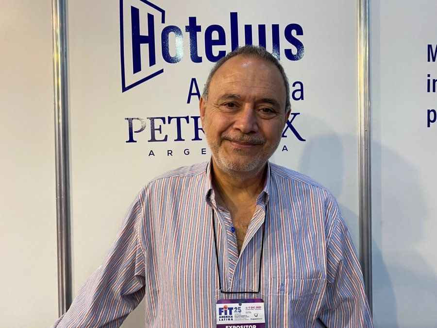 El gerente comercial de Petrabax, Rodolfo Luís Pasquale, optimista en la Feria Internacional de Turismo de América Latina.
