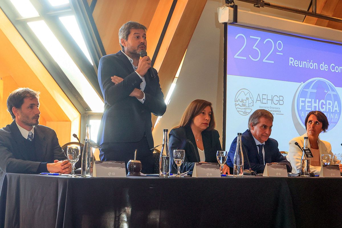 El aumento del dólar, para el turismo, sin ninguna duda, es una oportunidad, dijo Matías Lammens.