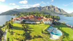 El Llao Llao de Bariloche apareció junto a la bandera chilena, lo que incomodó a los internautas argentinos.  
