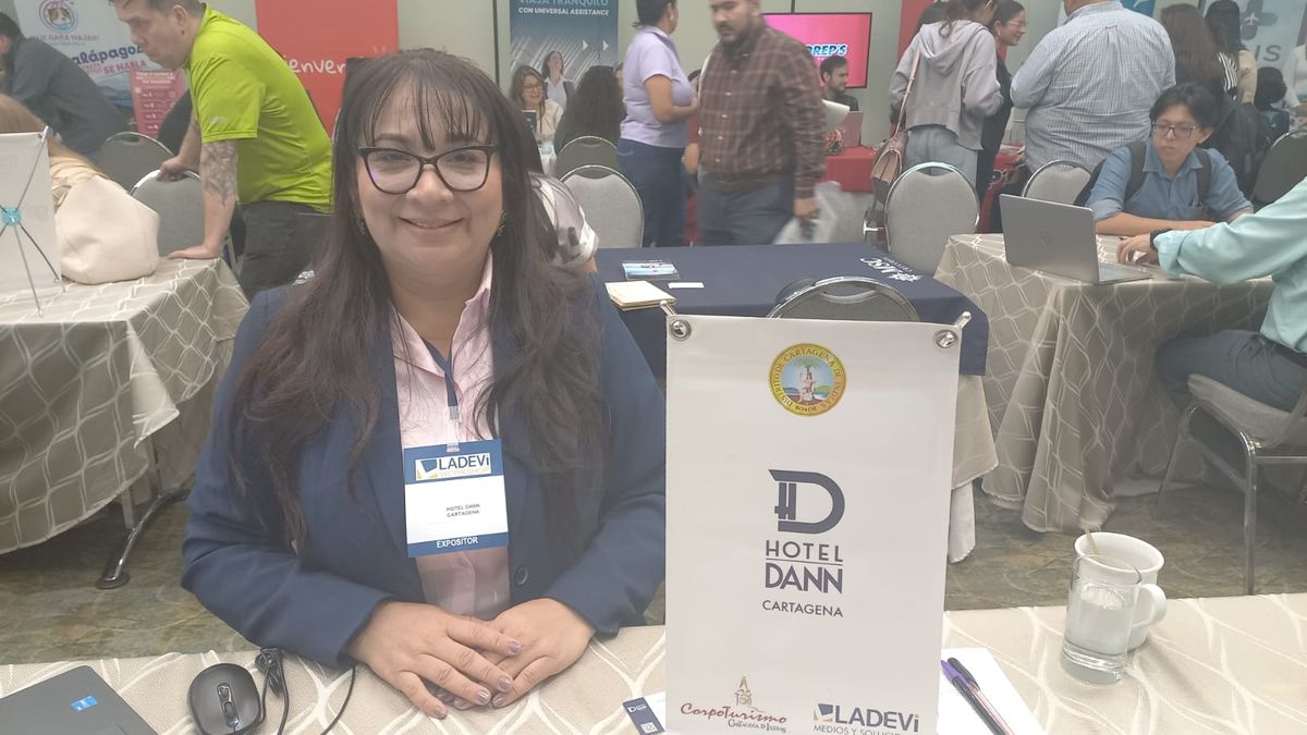 Glendis Florez, jefe de Ventas y Reservas de Hotel Dann Cartagena, en Ladevi Workshop en Guayaquil.