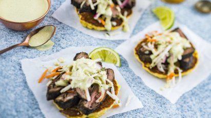 Falda de ternera con arepa es el plato destacado por el chef Contreras y preparado para Disney.