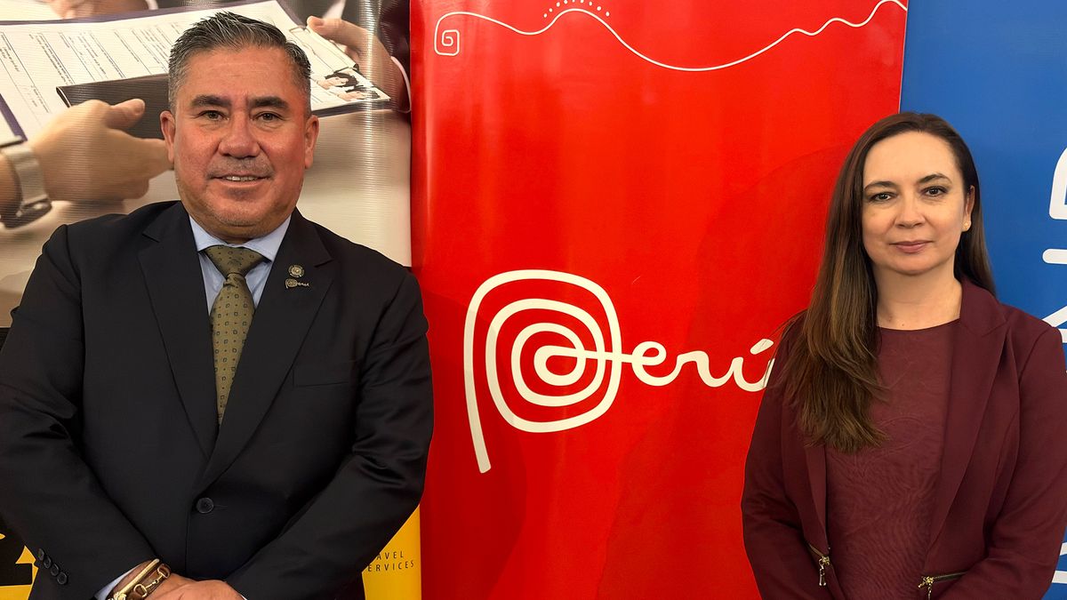 Gustavo García, consejero económico comercial de PromPerú Ecuador, y Fanny Thivierge, especialista de Turismo de PromPerú Ecuador.&nbsp;