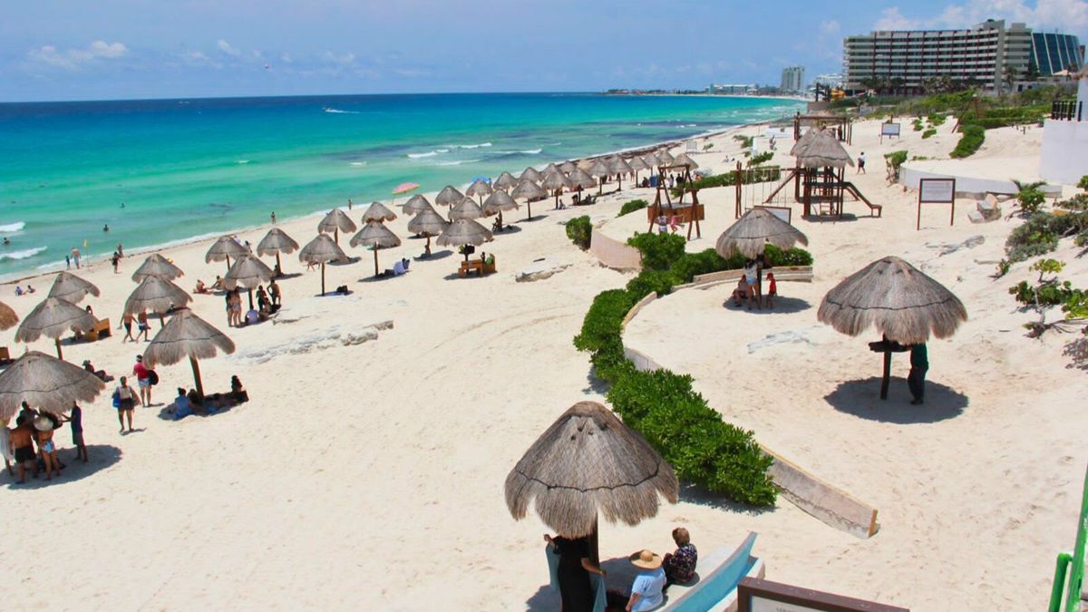 Vive la experiencia de viajar solo mientras conoces el hermoso Caribe mexicano.