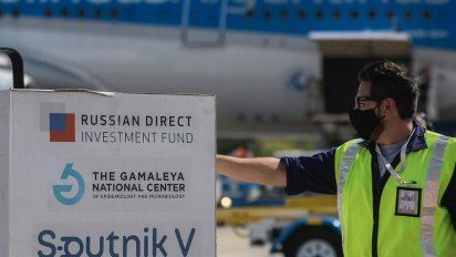 Aerolíneas Argentinas traerá el componente activo para fabricar la vacuna Sputnik V en nuestro país.