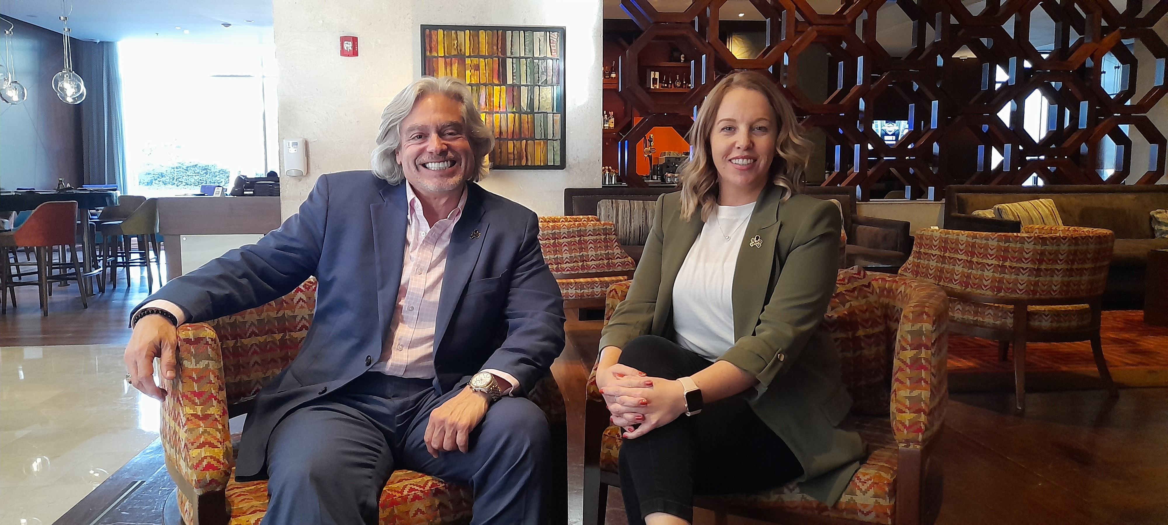 Stefanie Zinke, directora de Ventas global y Santiago Corrada, CEO de Visit Tampa Bay.