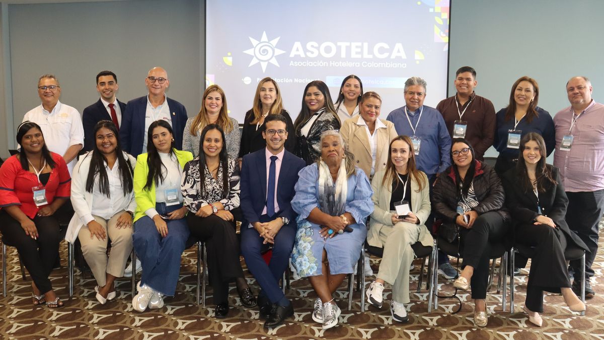 Delegación de la Caravana Nacional de Promoción Turística 2025 del Caribe colombiano.