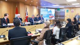 Perú impulsará el transporte en tren con apoyo de Reino Unido.