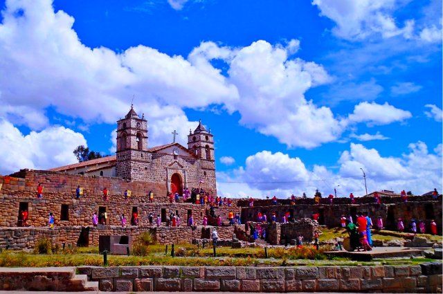 Para las celebraciones de la Semana Santa 2022, al menos 23 mil turistas, entre peruanos y extranjeros, arribaron a la región de Ayacucho. - Ladevi Medios y Soluciones Para las celebraciones de la Semana Santa 2022, al menos 23 mil turistas, entre peruanos y extranjeros, arribaron a la región de Ayacucho.
