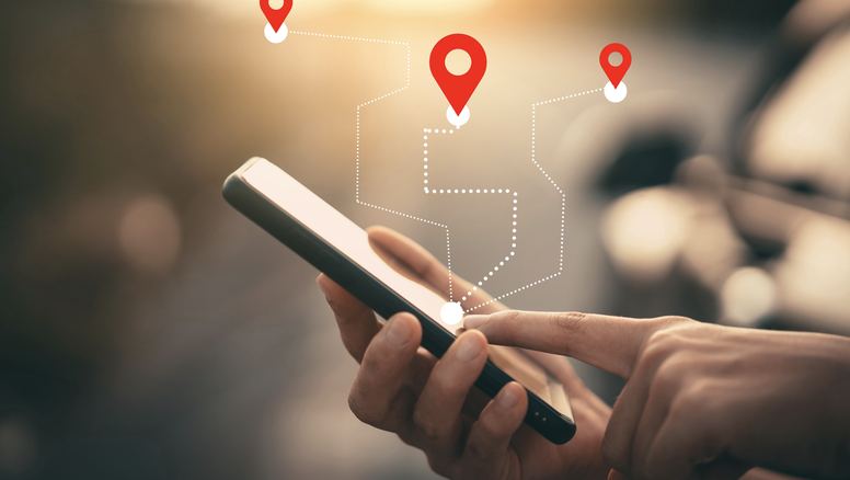La eSIM, una de las ventajas tecnológicas que los viajeros buscan cada vez más para tener internet en sus vacaciones.