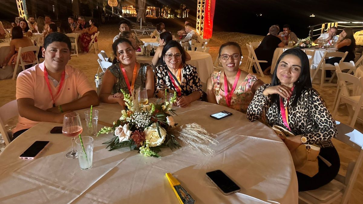 Cena de bienvenida en el Curazao Marriott Beach Resort. 