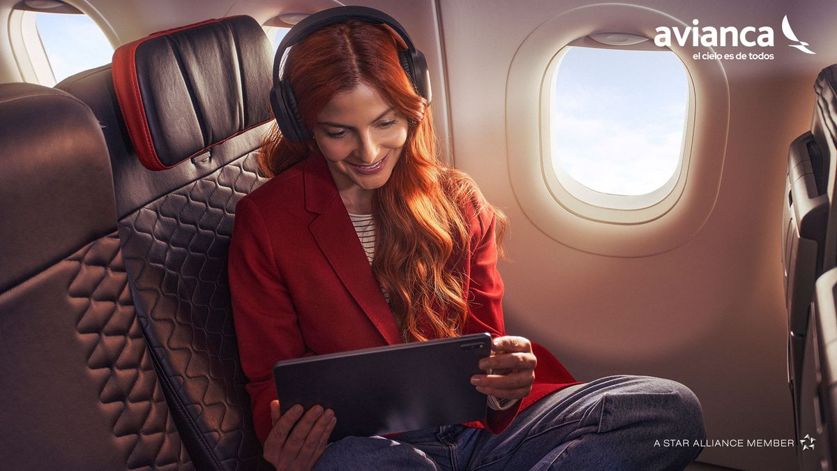 La Business Class Américas combina mayor comodidad a bordo con servicios prioritarios, salas VIP y beneficios exclusivos durante el viaje.