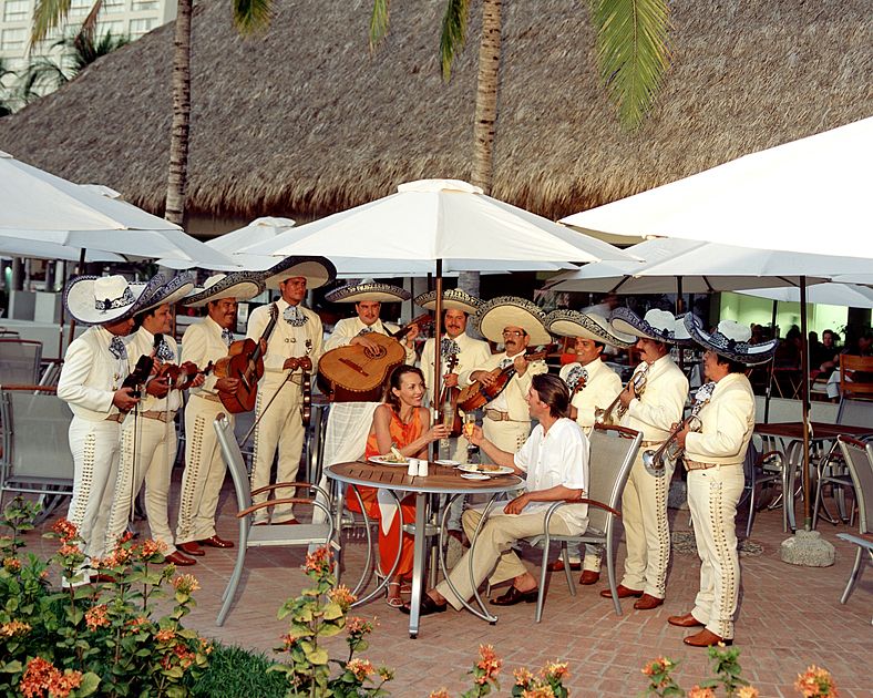 Los mariachis participan de las celebraciones en torno a la gastronomía.