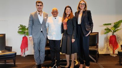 Los directivos de Hilton participantes en el panel.