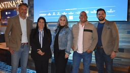 Alex Ruiz, director de Ventas Suramérica; Sihomara Yunda, ejecutiva de Grupos Sociales y Bodas; Adriana Rubiano, gerente de Ventas de Dreams Karibana Cartagena; Sebastián González, Business Development Manager Antioquia, Santanderes, suroccidente; Eduard Padilla, Business Development Manager Bogotá, Costa y Eje Cafetero.