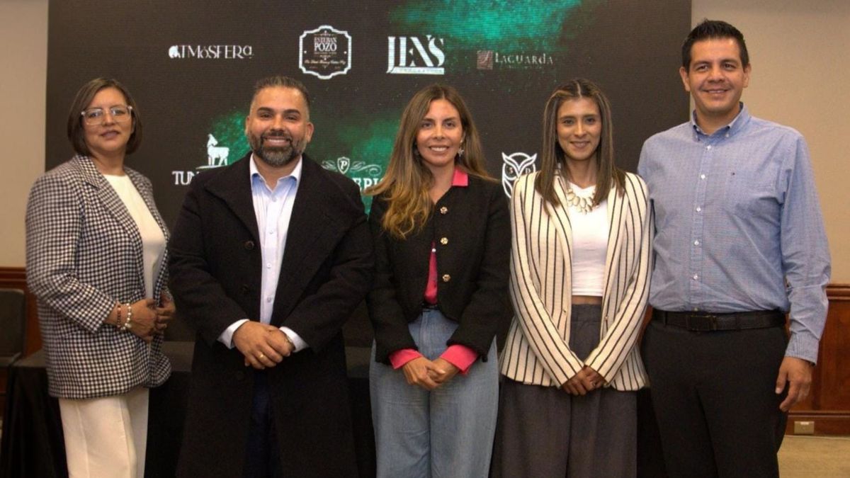 Patricia Jara, Directora Ejecutiva de LAWA Ecuador; Leonardo Artigas, Director General de Premios LAWA; Cristina Santamaría, directora de Turismo de Negocios de Quito Turismo; Caty Flor, directora ejecutiva de LAWA Ecuador; y Marco Morejón, director ejecutivo de LAWA Ecuador.