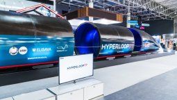 Prototipo del Hyperloop presentado en el Mobile World Congress de Barcelona en 2023.
