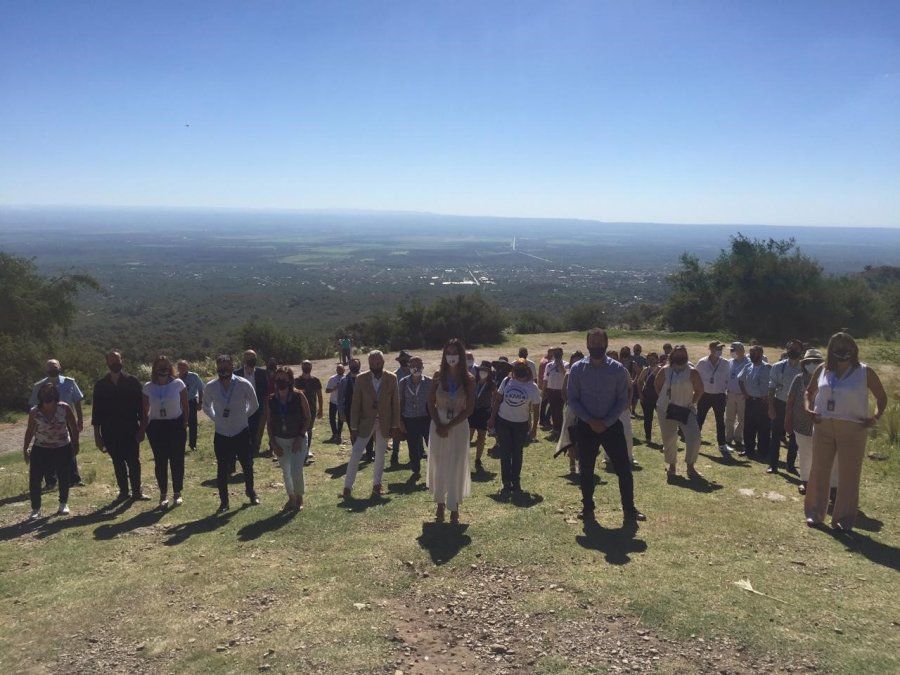 Yanina Martínez, secretaria de Promoción Turística, encabezó la comitiva a San Luis, junto a funcionarios de LADE y otros profesionales.