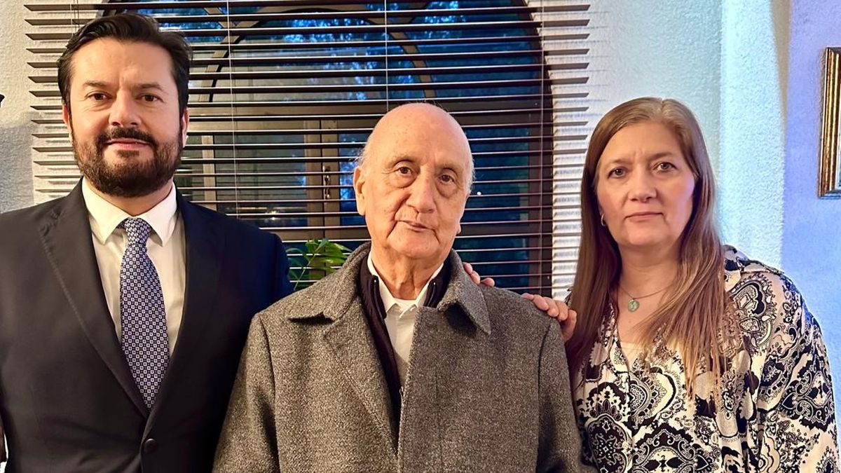 Sistema Moderno de Viajes acaba de cumplir 50 años de operaciones ininterrumpidas y siempre bajo la dirección de la familia Espinosa. Sistema Moderno de Viajes acaba de cumplir 50 años de operaciones ininterrumpidas y siempre bajo la dirección de la familia Espinosa.