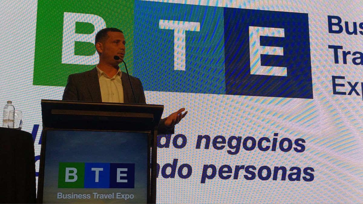Juan Carlos Selman, gerente comercial de Travel Security, en la apertura de la BTE. 