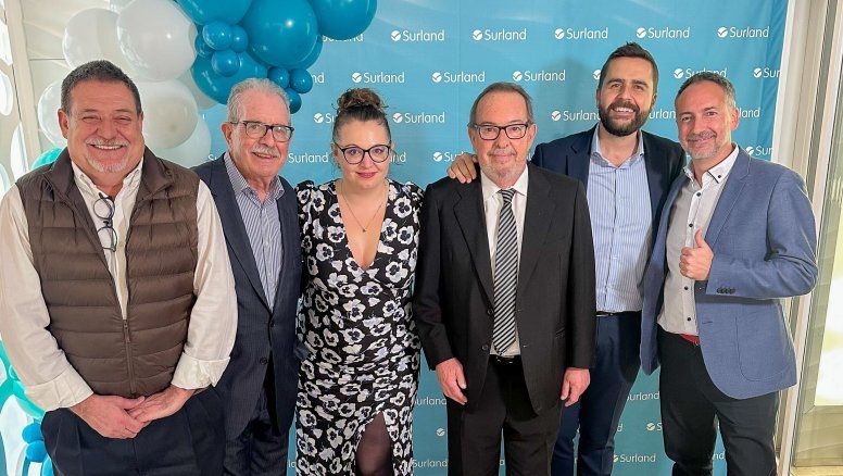 Surland es reconocidapor su equipo de profesionales, que trabajan para ofrecer lo mejor a losviajeros.